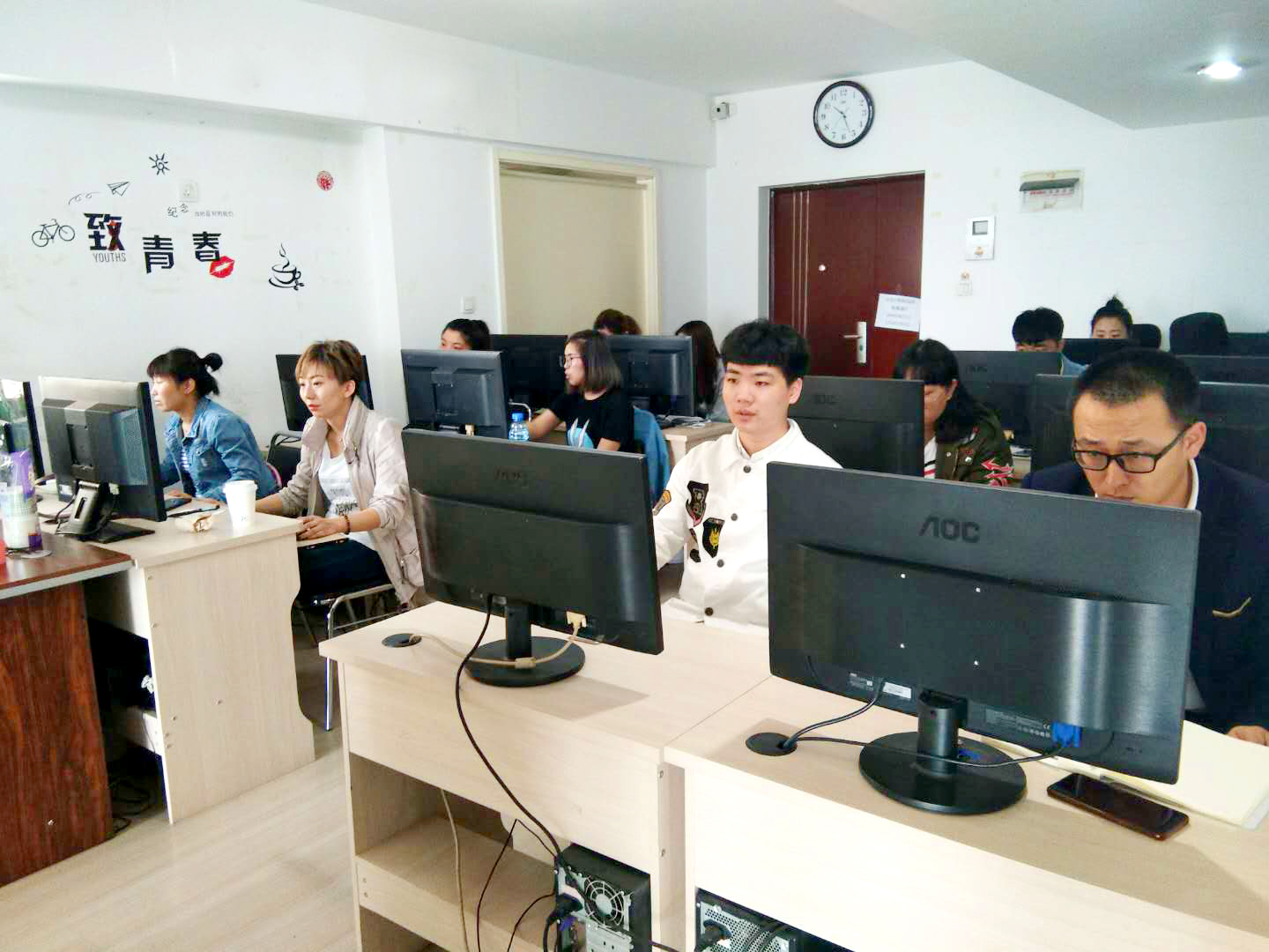 超凡教育咨询 精准导航，引领教育新航向