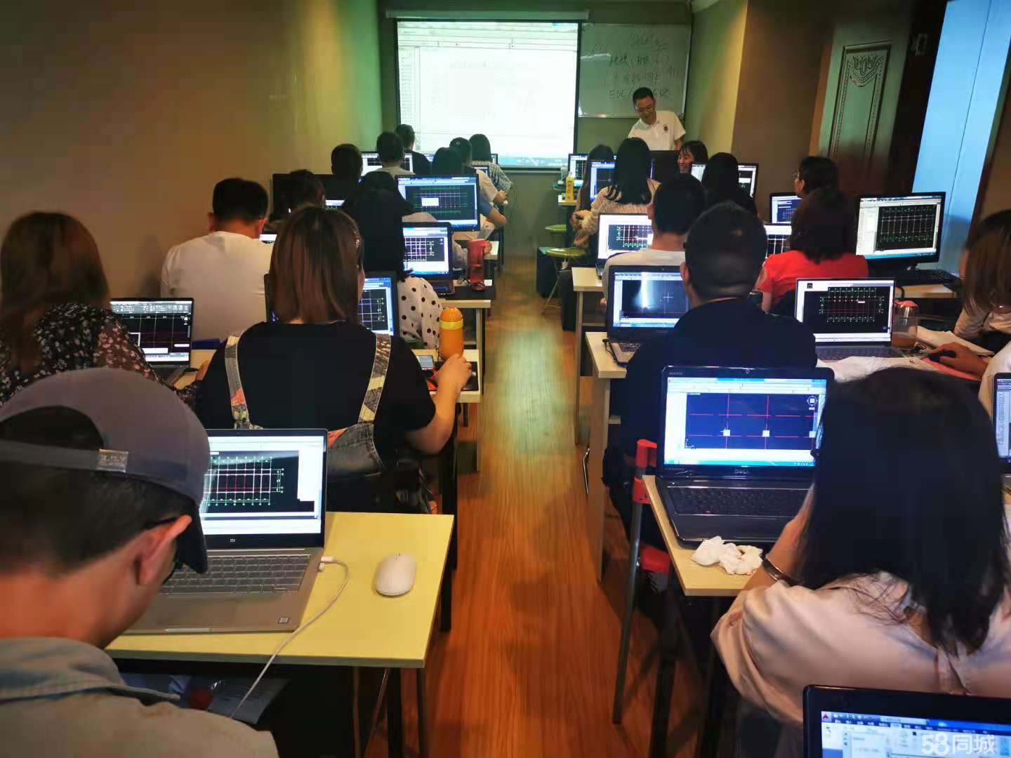 2025年考研全流程指南 从择校到备考的实用攻略